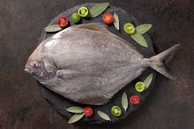 Black pomfret whole